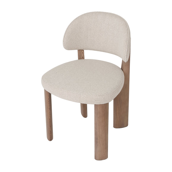 เก้าอี้ทานอาหาร dining chair beige in spacious room